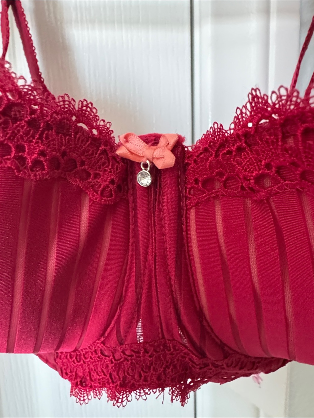 Elegant Wine Lace Underwire Bra with Striped Cups US30G - Picture 3 of 6